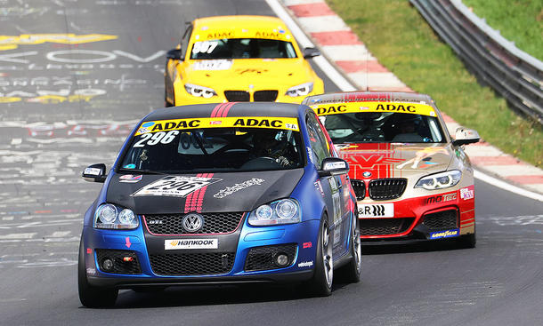 VW Golf GTI/BMW M235i