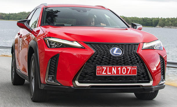 Lexus UX 250h FWD