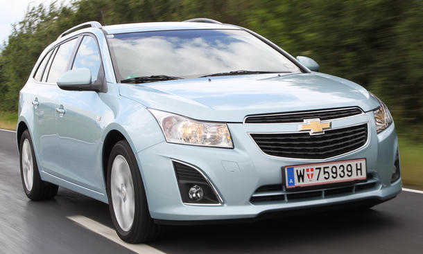 Chevrolet Cruze Station Wagon 1.7 D - Front