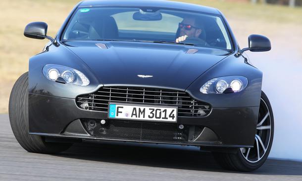 Aston Martin Vantage SP10 2013 Sondermodell Sport-Coupé V8 Test