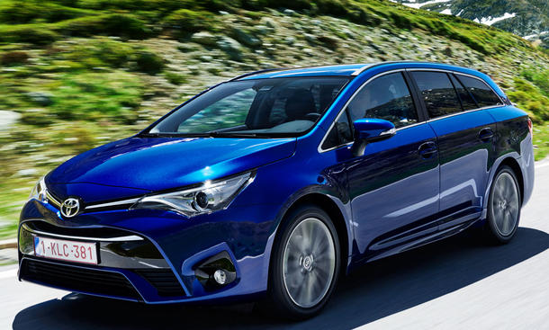 Toyota Avensis Touring Sports 2.0 D-4D Test Mittelklasse Diesel