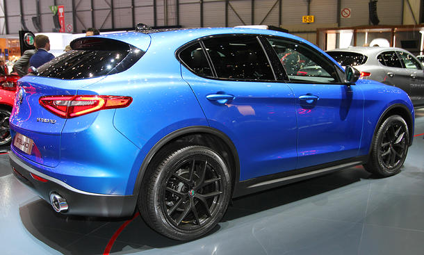 Alfa Romeo Stelvio (2017)