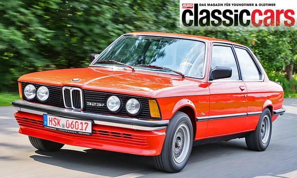 Der BMW 3er (E21) fahrend von schräg vorne