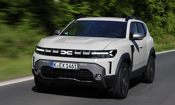 Bei der Allradversion des aktuellen Duster kann es Probleme mit dem ABS-Kabelstrang geben, deshalb ruft Dacia 1250 Duster in Deutschland in die Werkstätten. - Dacia Bei der Allradversion des aktuellen Duster kann es Probleme mit dem ABS-Kabelstrang geben, deshalb ruft Dacia 1250 Duster in Deutschland in die Werkstätten.
