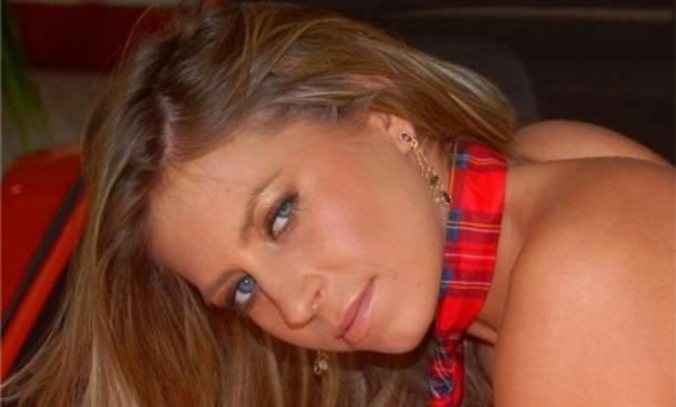 Sexy Carmen Das süße Tuning-Girl weiß, was es will!