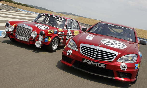 Im AUTO ZEITUNG Vergleich: Mercedes 300 SEL 6.8 AMG und S63 AMG „Thirty Five“