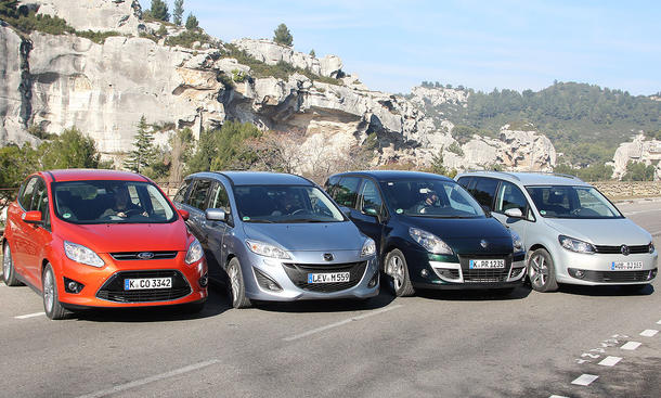Ford C-MAX, Mazda 5, Renault Scénic, VW Touran: Vier Kompakt-Vans im Vergleichstest der AUTO ZEITUNG