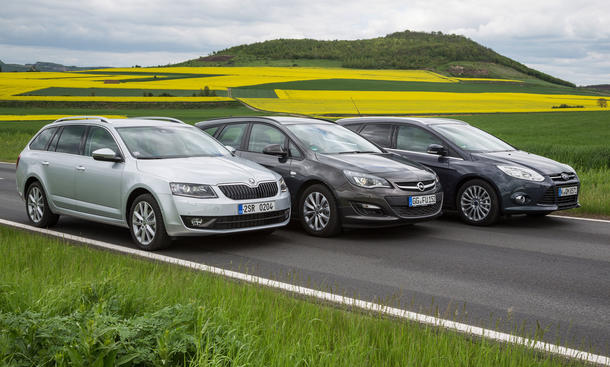 Kompakte Kombis Neuer Skoda Octavia Im Test Gegen Ford Focus Und