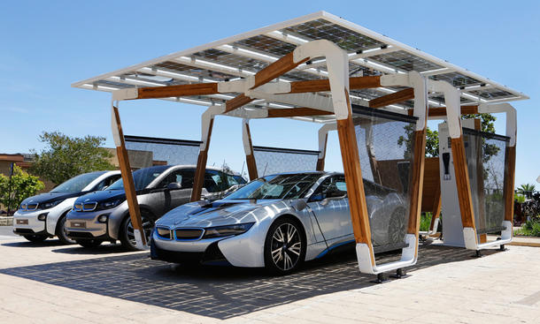 BMW i Solar Carport Concept: Schicker Lade-Tempel