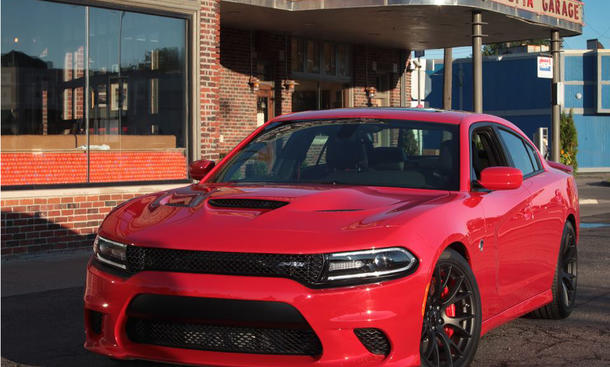 Dodge Charger SRT Hellcat 2015 im Video: Geht höllisch ab