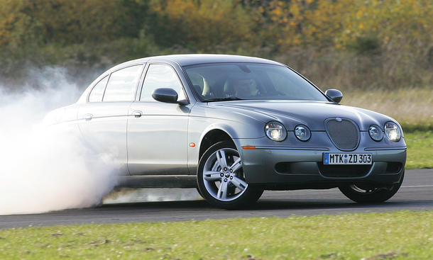 Jaguar S-Type R