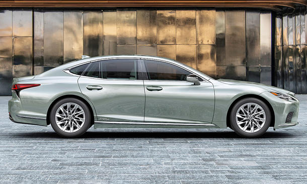 Lexus LS (2021)