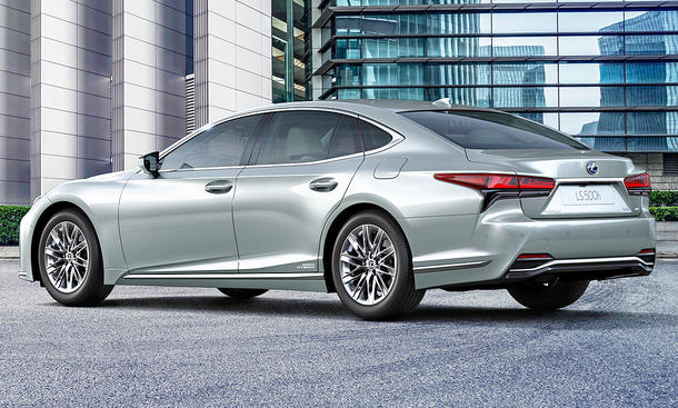 Lexus LS (2021)