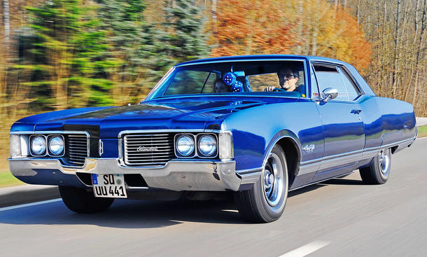 Oldsmobile 98 Holiday Coupé: Classic Cars