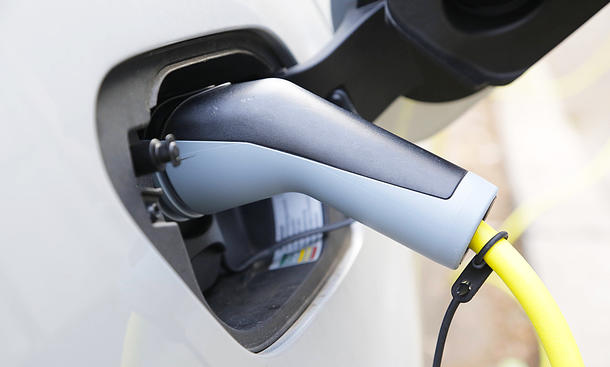 Plug-in-Hybride: Studie zur Klimabilanz