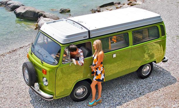 VW Bus T2b Camper: Classic Cars