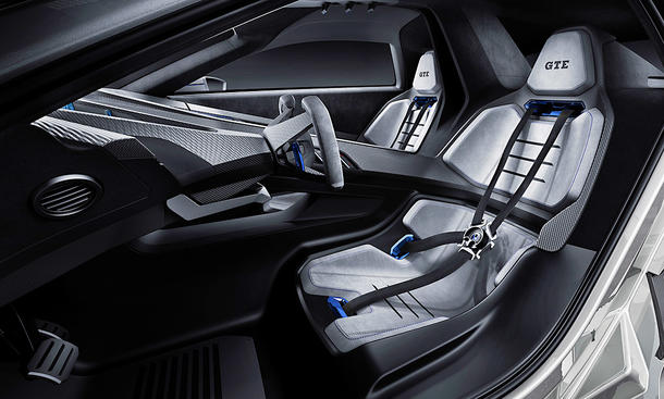 VW 골프 GTE 스포츠의 내부.