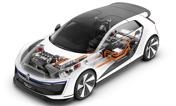 VW Golf GTE Sport는 사진 앞에 대각선으로 눈에 띄는 드라이브를 갖춘 스포츠입니다.