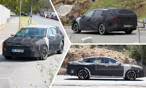Eine Collage zeigt den Kia K4 (2026) als Steilheck, Kombi und Limousine, jeweils als Erlkönig getarnt.