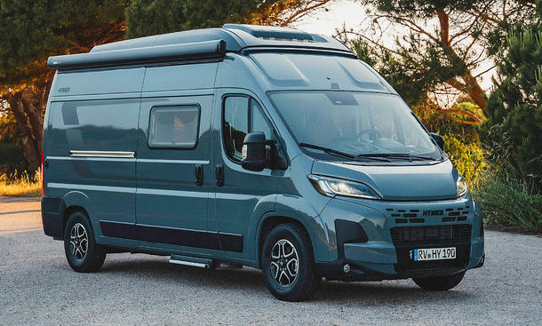Das Bild zeigt den Hymer Columbia (2025) statisch von schräg vorne rechts fotografiert.