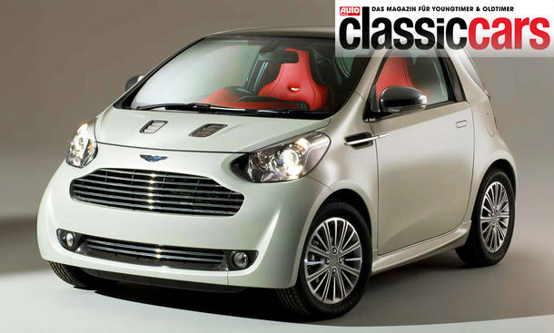 Martin Cynet의 Aston -Martin Aston Aston Martin Cygnet 앞면에서 볼 수 있습니다.