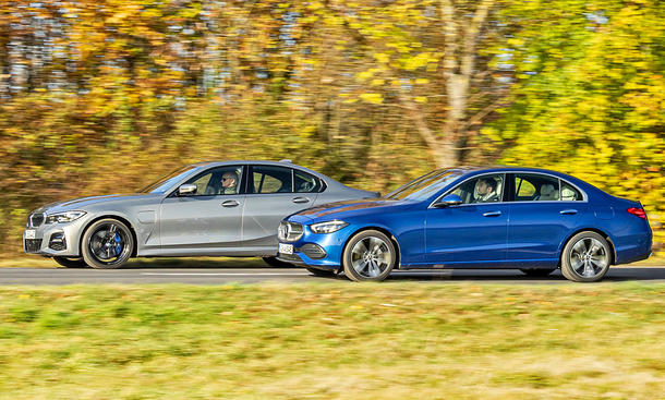 Mercedes C 300 e und BMW 330e im Test