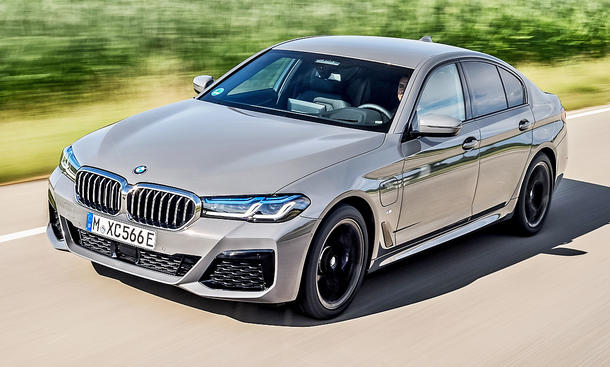 BMW 545e xDrive (2020)