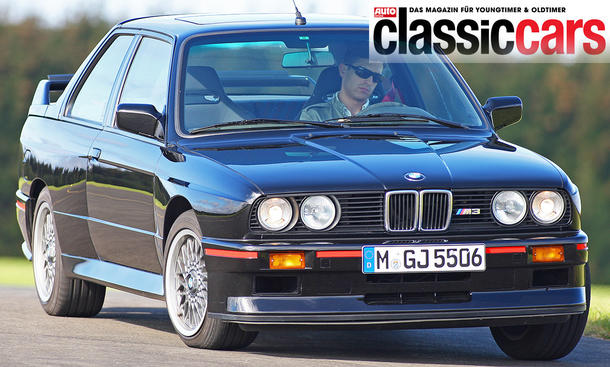 Der BMW M3 Sport Evolution fahrend von vorne.