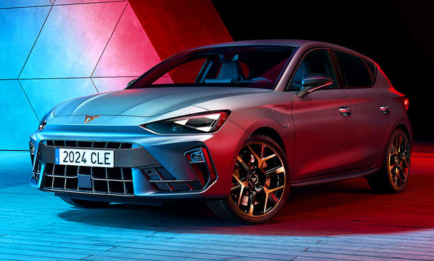 Cupra Leon Facelift (2024); stehend, schräg vorne