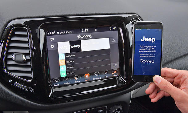 Jeep Compass: Connectivity