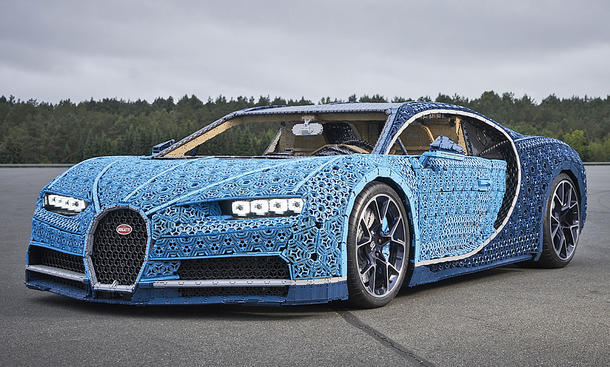 bugatti chiron 1 of 1