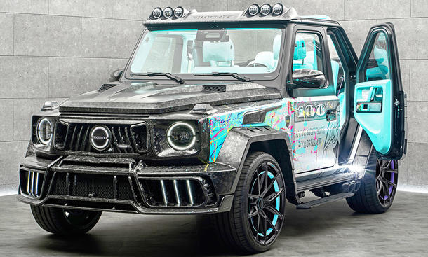 Der Mansory G63 AMG Art Piece stehend von schräg vorne.