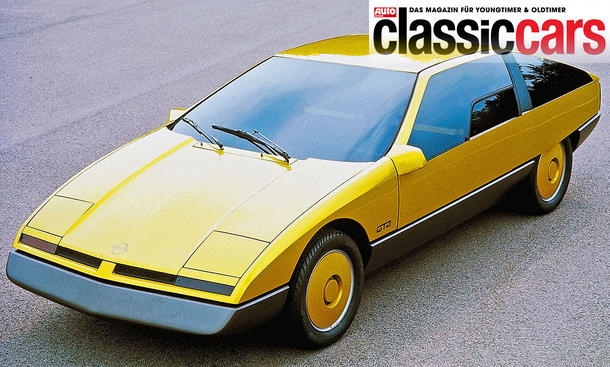 Der Opel GT2 (1975) stehend von schräg vorne.