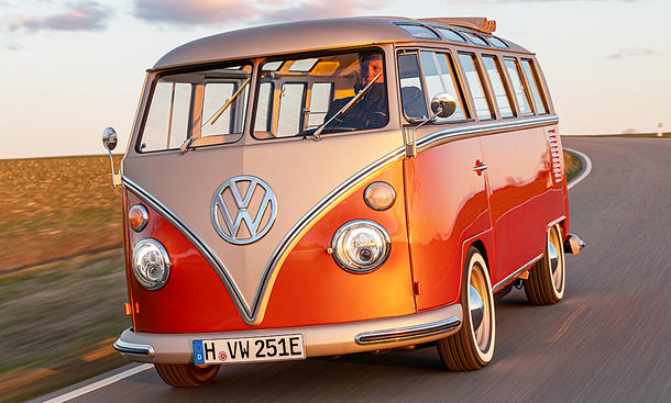 VW e-Bulli T1 Samba (1966) von E-Classics