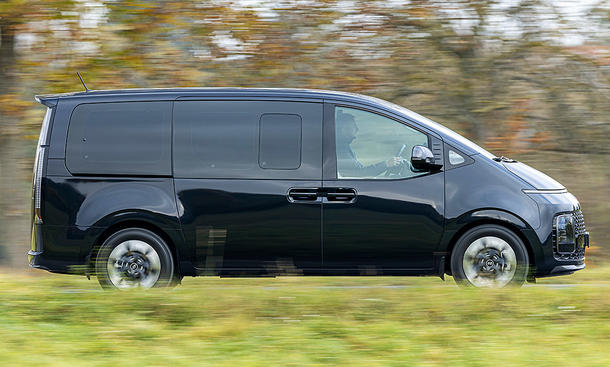 vw-t7-mercedes-v-klasse-hyundai-staria-vergleich-07.jpg