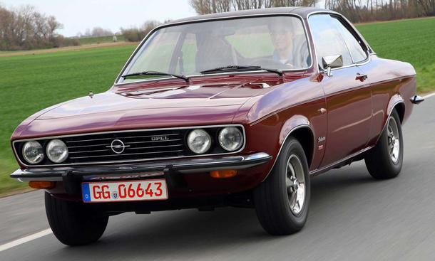 Eigentlich ist der Manta ja ein Ascona Coupé – Fahrwerk und Motor stammen vom Mittelklasse-Opel
Zum Thema:
» 25 Jahre Opel Corsa – Junger Hüpfer
» Opel Manta A – Der gelbe Rochen
» zurück zum Artikel
Die anderen Opel-Coupes:
» Opel GT 19