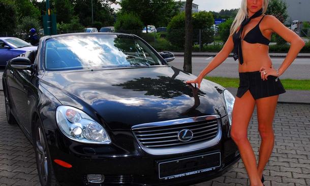 Scharfe Sekretärin
Zum Thema:
» Die Mädels der car & sound in Sinsheim
» Die schönsten Hostessen der AMI in Leipzig
» Auto Salon Genf - die Hostessen
» Sexy Girls der SEMA in Las Vegas