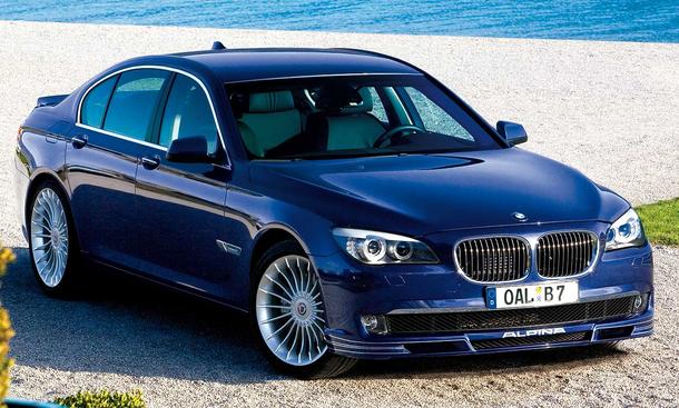 Alpina B7 Biturbo - 507 PS
Der auf dem BMW 7er basierende Alpina B7 verfügt über einen 4,4-Liter-V8. Der sorgt mit 507 PS und 700 Nm Drehmoment für standesgamäßen Vortrieb. Die Beschleunigung auf Tempo 100 dauert 4,7 Sekunden; bei 280 km/h wird elektroni