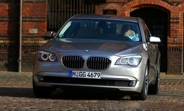 Bmw 740i Mercedes S 400 Hybrid Autozeitungde