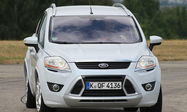 Ford Kuga 2.0 TDCi 4x4 Powershift
Kein Sprintwunder: Der Kuga benötigt von 0 auf 100 km/h ganze 11,3 Sekunden Kein Sprintwunder: Der Kuga benötigt von 0 auf Tempo 100 ganze 11,3 Sekunden