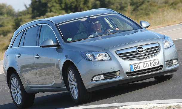 Opel Insignia Sports Tourer 2.0 CDTI
Günstigster ist der Opel mit 31.965 Euro Opel Insignia Sports Tourer 2.0 CDTI