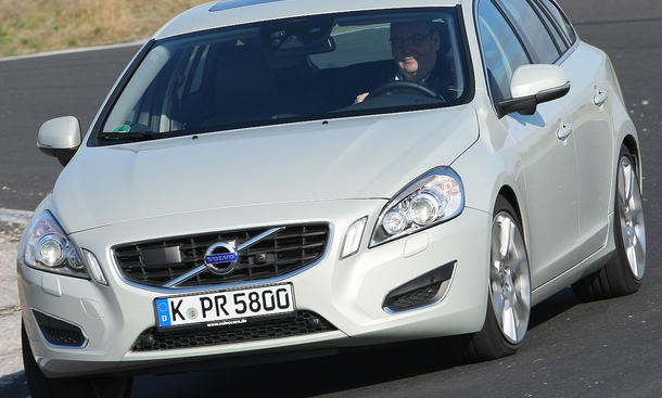 Volvo V60 D3
Sein feiner Motor, der ansprechende Komfort und die spürbare Agilität reichen zwar nicht zum Sieg aus Volvo V60 D3 Frontansicht
