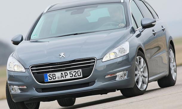 Peugeot 508 SW 155 THP
Peugeots neuester Kombi tritt im schicken Gewand auf und hebt sich von der Masse ab Bilder Peugeot 508 SW 155 THP Design