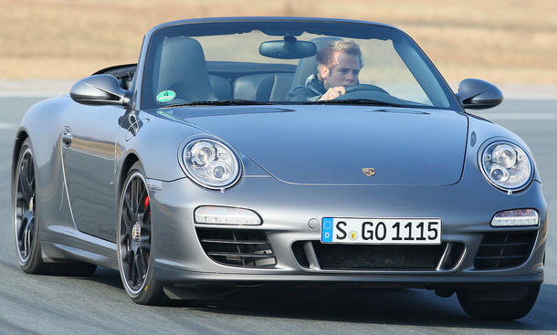 Porsche 911 Carrera GTS Cabrio
Selbstbewusste Preispolitik kennzeichnet den Porsche: der Grundpreis liegt bei 118.763 Euro (inklusive PDK). Porsche 911 Carrera GTS Cabrio ab 118.763 Euro