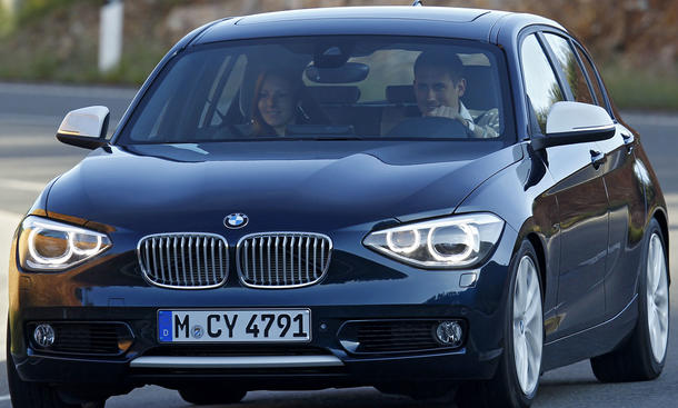 BMW 1er Urban Line - Neuer BMW 1erDer neue 1er wird etwas größer, bleibt sich aber ansonsten treu. Wahlweise gibt es den Kompakten als Urban Line… BMW 1er 2011: IAA-Premiere