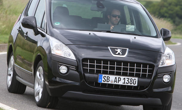 Peugeot 3008 HDi FAP 110 - Peugeot bietet mit dem 3008 einen vanähnlichen Kombi mit SUV-Attitüde Extravagantes Konzept: der Peugeot 3008 HDi FAP 110