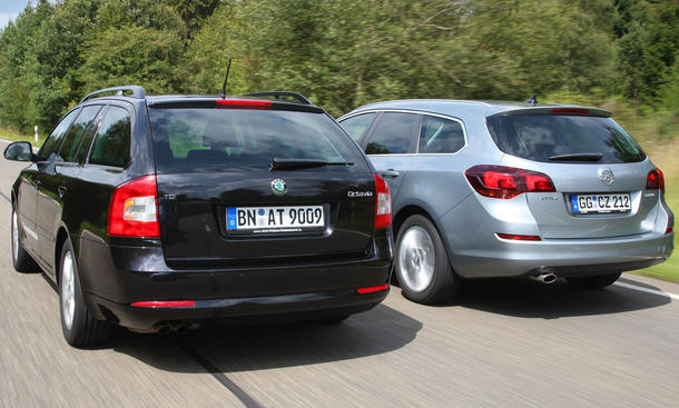 Opel Astra Sports Tourer und Skoda Octavia Combi im Test