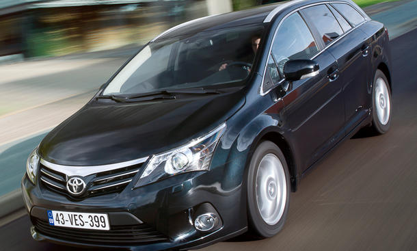 Bilder Toyota Avensis Combi 2.0 D-4D Fahrbericht 2012 Fahreigenschaften