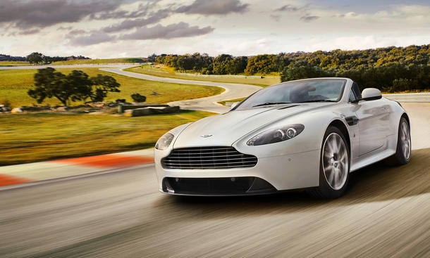 Aston Martin V8 Vantage S - Mit sanften Retuschen unterstreicht Aston Martin die Sportlichkeit des Vantage Aston Martin V8 Vantage S 2012 Facelift Auto Salon Genf 2012