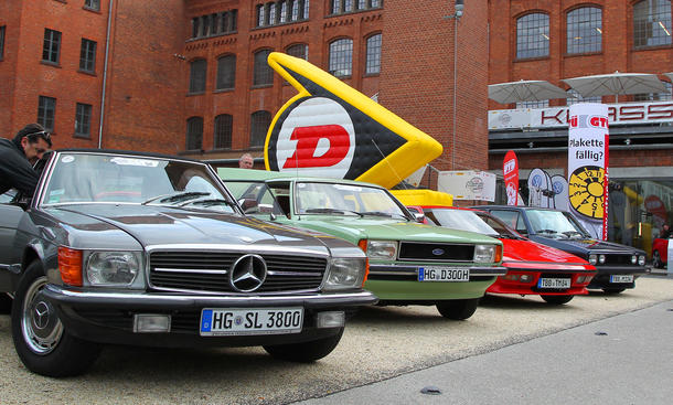 Youngtimer Classic 2012 - 100 Teams gingen bei der 3. Ausgabe der Youngtimer Classic an den Start - Daniela Loof Youngtimer Classic 2012 Klassiker Ausfahrt Klassikstadt Frankfurt Tour Trophy